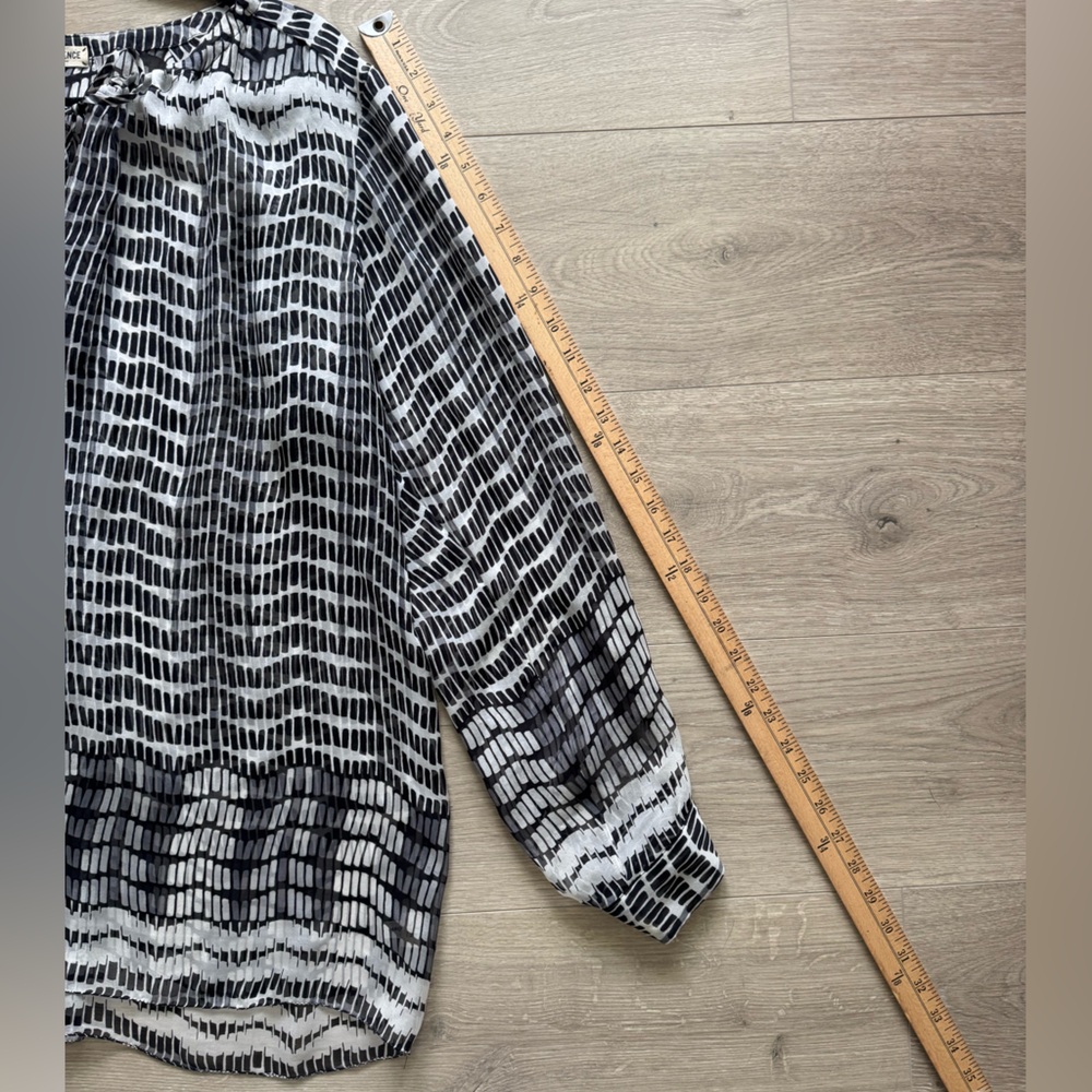 L'AGENCE Black and White Blouse Size 8 - Picture 11 of 16